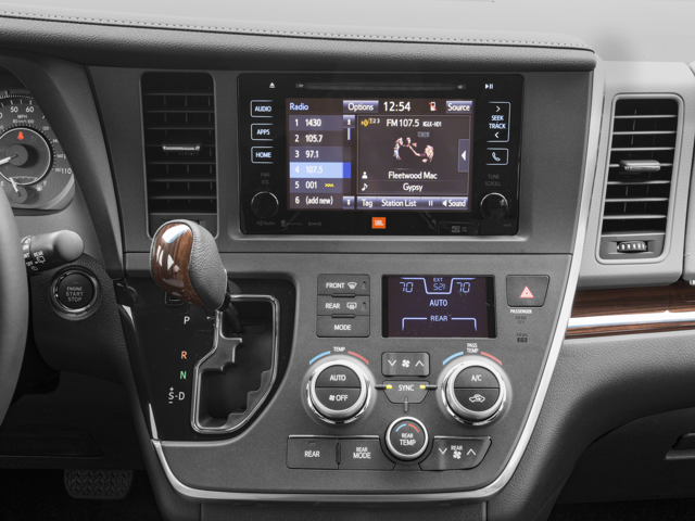 2017 Toyota Sienna XLE Premium 8 Passenger