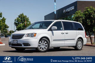 2016 Chrysler Town &amp; Country Touring