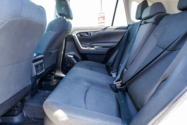 2020 Toyota RAV4 Hybrid LE
