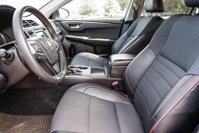 2017 Toyota Camry SE