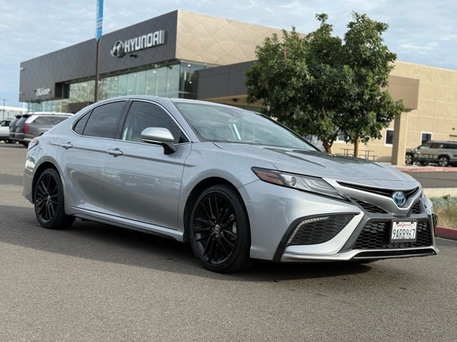 2022 Toyota Camry Hybrid XSE