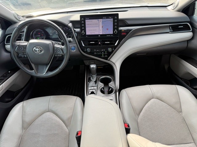 2022 Toyota Camry Hybrid XSE