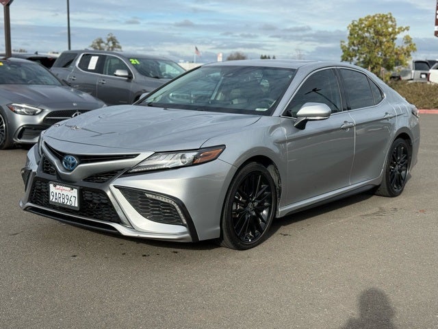 2022 Toyota Camry Hybrid XSE