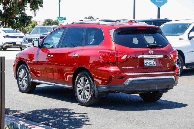 2019 Nissan Pathfinder SV