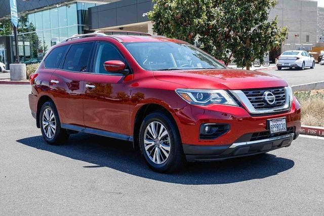 2019 Nissan Pathfinder SV