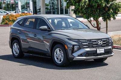 2026 Hyundai Tucson SE FWD