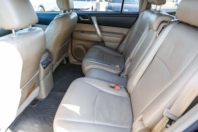 2012 Toyota Highlander SE