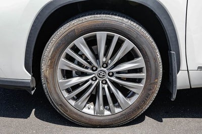 2020 Toyota Highlander Hybrid Platinum