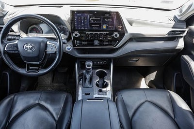 2020 Toyota Highlander Hybrid Platinum