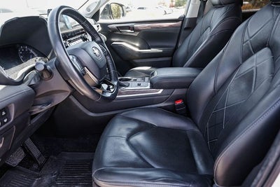 2020 Toyota Highlander Hybrid Platinum