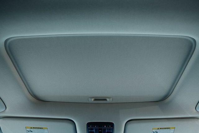 2027 Hyundai Palisade Hybrid Blue SEL Premium 8P