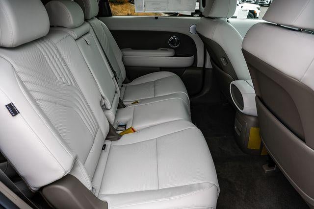 2027 Hyundai Palisade Hybrid SEL Premium 8P