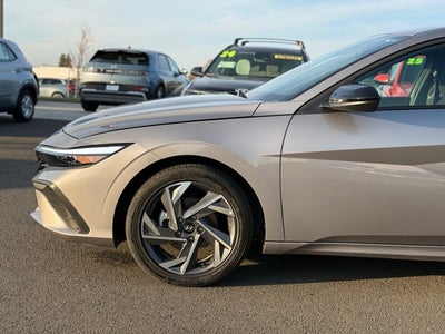 2025 Hyundai Elantra Hybrid SEL Sport