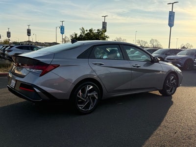 2025 Hyundai Elantra Hybrid SEL Sport