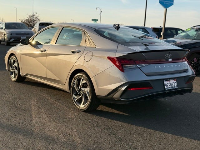 2025 Hyundai Elantra Hybrid SEL Sport