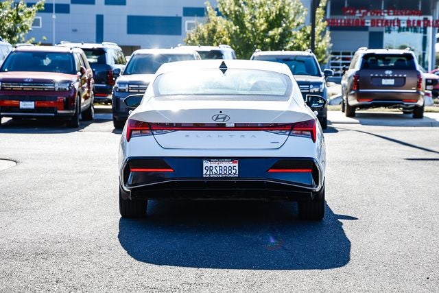 2025 Hyundai Elantra Hybrid Limited