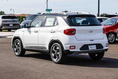 2026 Hyundai Venue SEL w/Two-Tone Roof