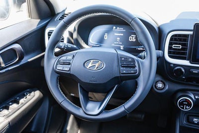 2026 Hyundai Venue SEL w/Two-Tone Roof