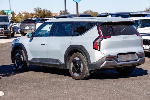 2024 Kia EV9 Light Long Range