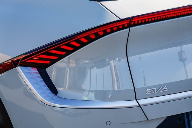 2024 Kia EV6 Light