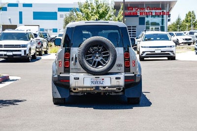 2023 Land Rover Defender 110 SE