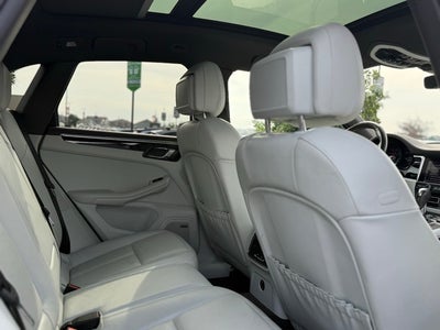 2020 Porsche Macan Base