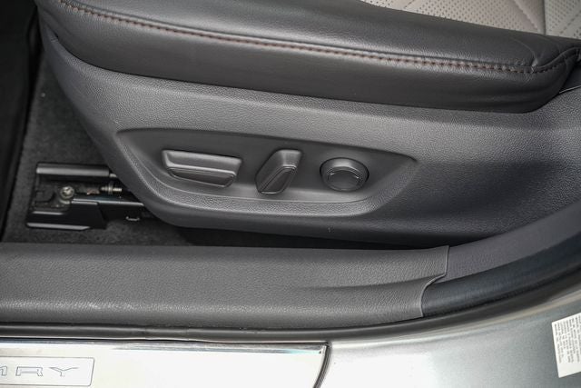 2018 Toyota Camry Hybrid XLE