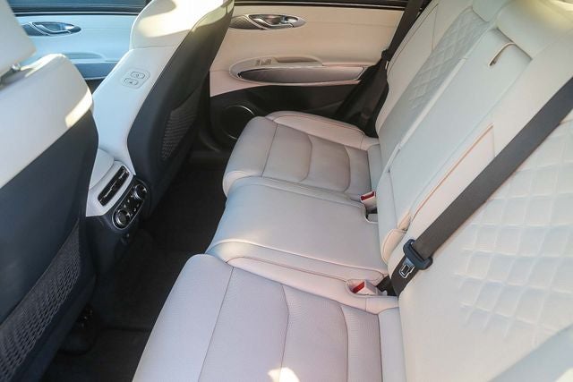 2023 Genesis Electrified GV70 Prestige