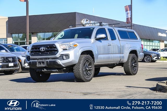 2017 Toyota Tacoma SR