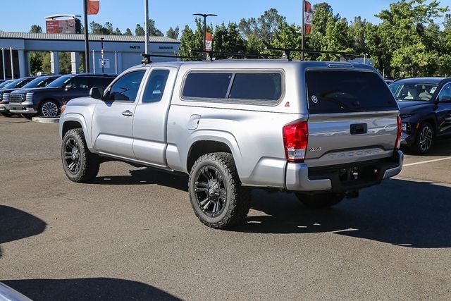 2017 Toyota Tacoma SR