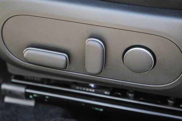 2025 Hyundai Kona SEL FWD