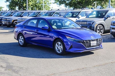 2023 Hyundai Elantra SE