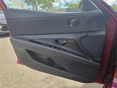 2025 Hyundai Elantra Hybrid SEL Sport