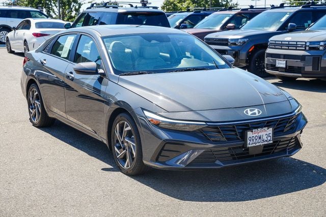 2025 Hyundai Elantra Limited
