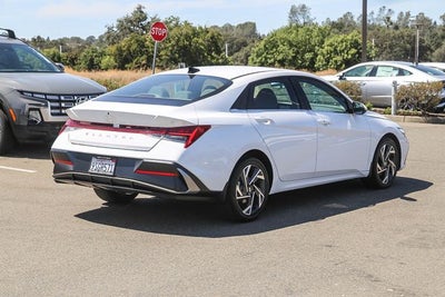 2025 Hyundai Elantra SEL Convenience