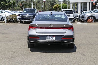2025 Hyundai Elantra SEL Convenience