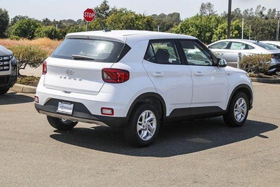 2026 Hyundai Venue SE