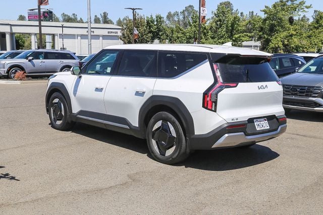 2024 Kia EV9 Light Long Range