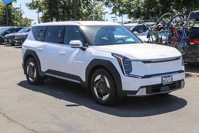 2024 Kia EV9 Light Long Range