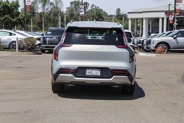 2024 Kia EV9 Land