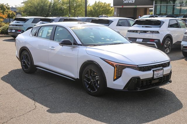 2025 Kia K4 GT-Line Turbo