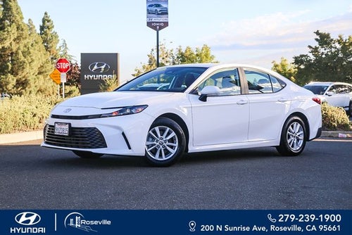 2025 Toyota Camry LE