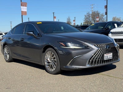 2023 Lexus ES 300h Luxury