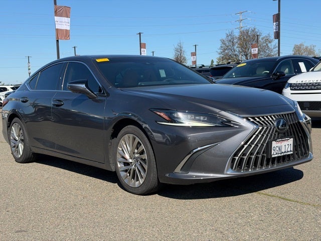2023 Lexus ES 300h Luxury