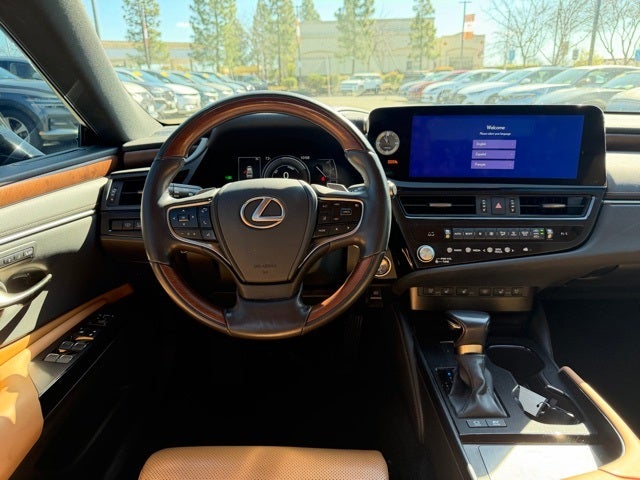 2023 Lexus ES 300h Luxury