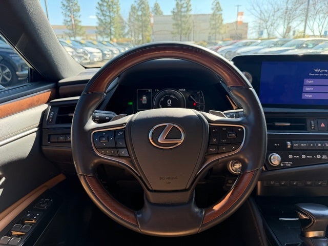 2023 Lexus ES 300h Luxury