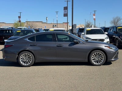 2023 Lexus ES 300h Luxury