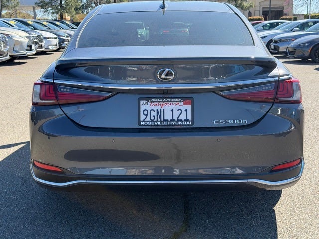 2023 Lexus ES 300h Luxury