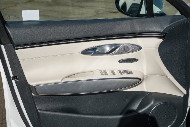 2025 Genesis Electrified GV70 Advanced