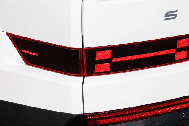 2027 Hyundai Santa Fe SE FWD